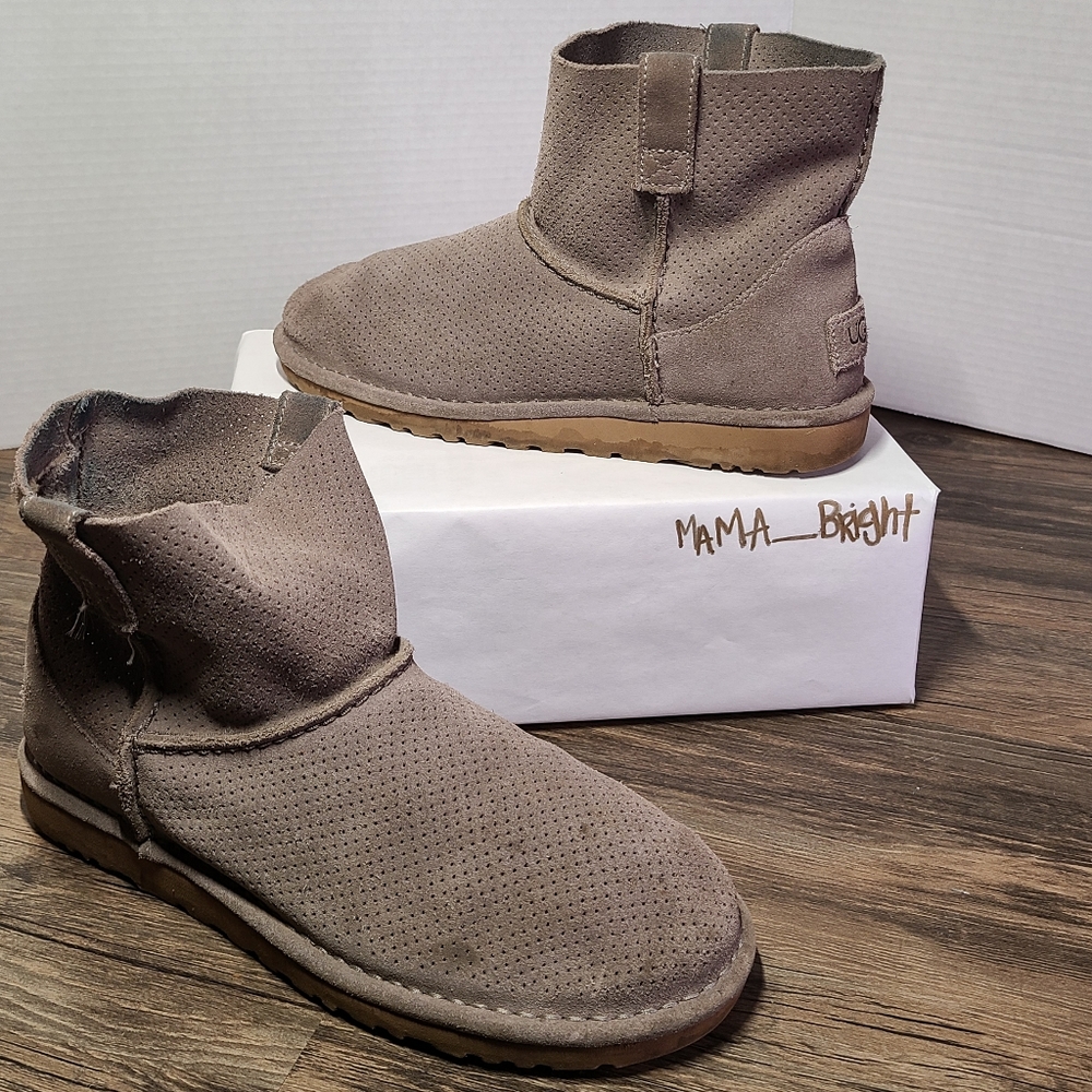 UGG  Classic Unlined Mini Perf Soft Leather
